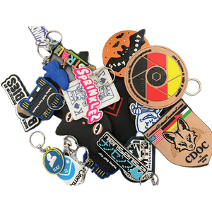 Trung Quốc Nhà Máy Cá Nhân Mát Thiết Kế Cao Su PVC Keychain 2D 3D Mềm Cao Su Dễ Thương Anime Nhân Vật Vòng Chìa Khóa Cho Trang Trí - Product Image 6