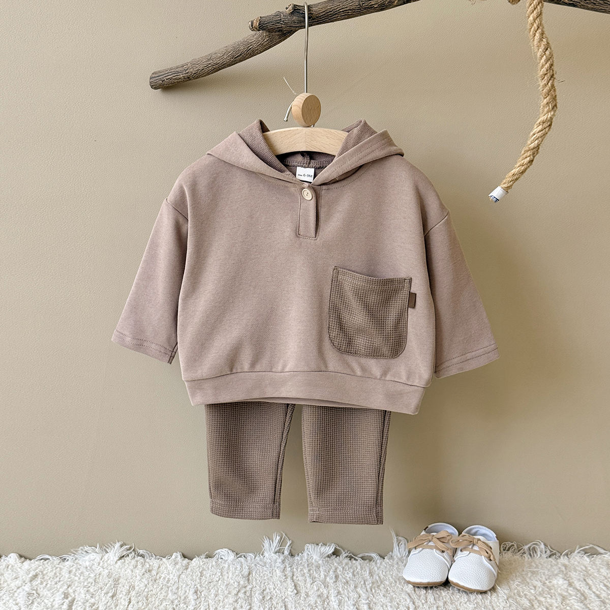 สีน้ำตาล