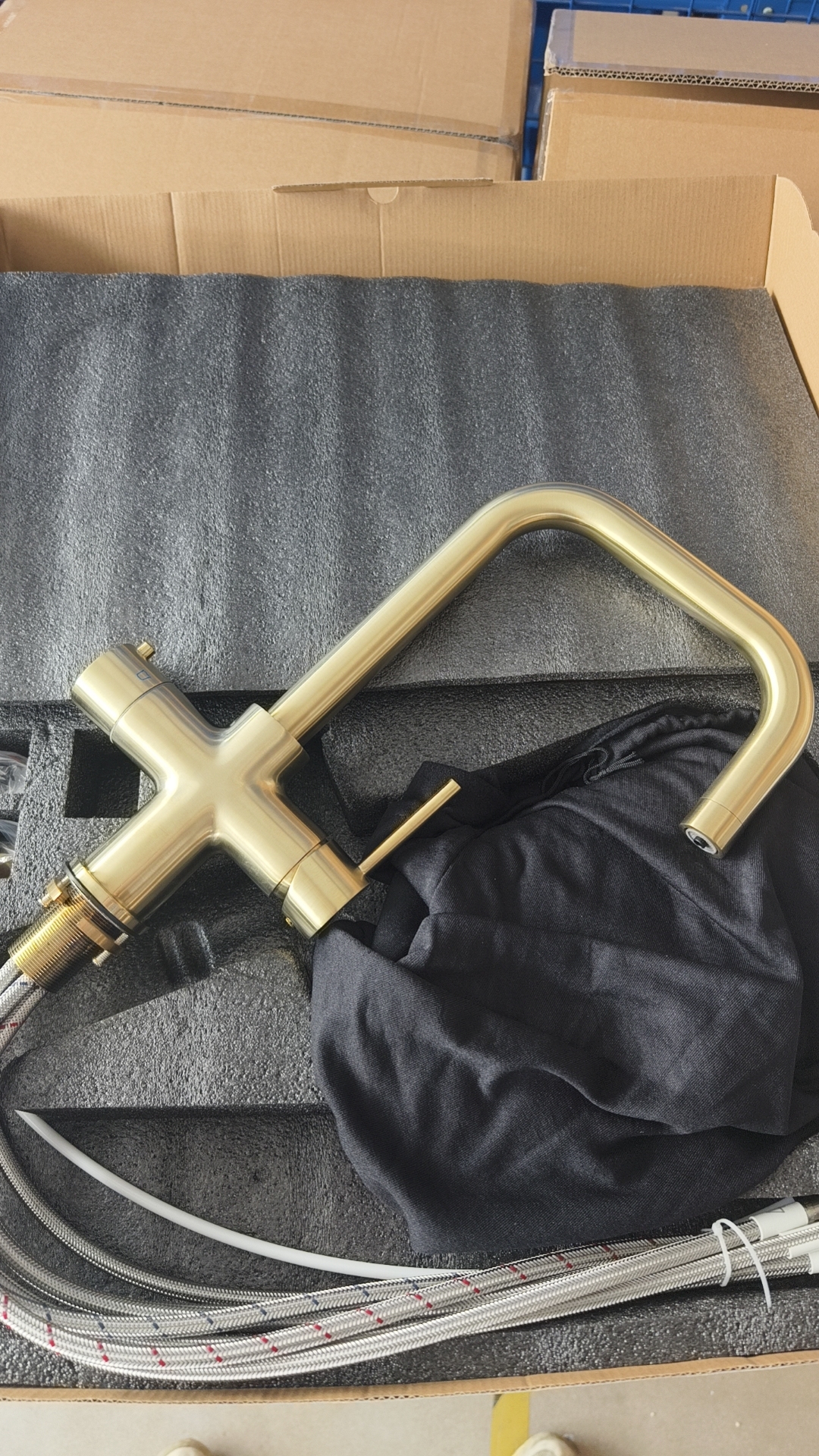 Gold faucet only