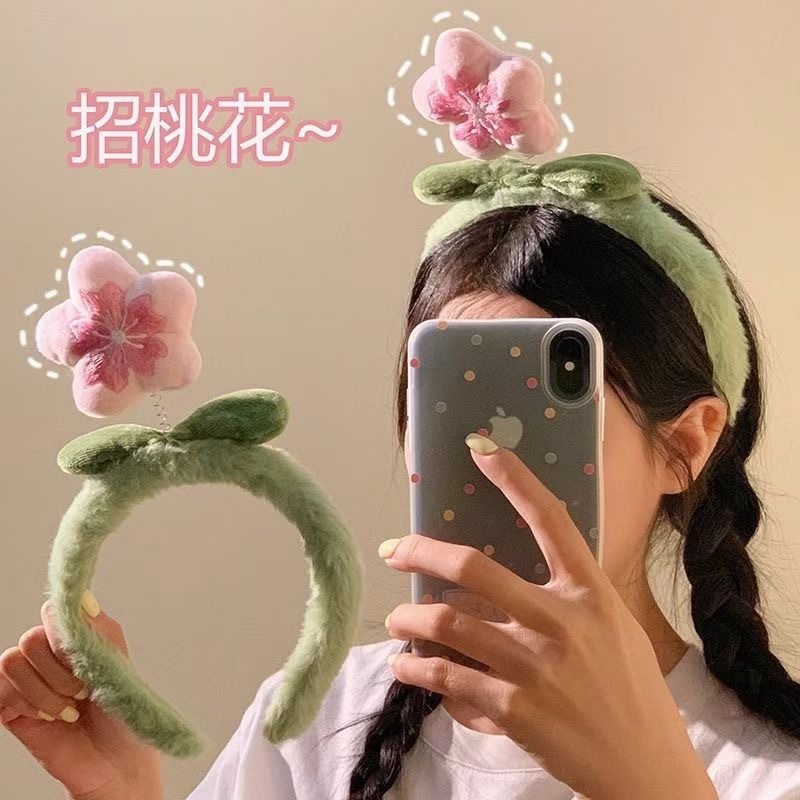 Diadema de felpa: atrae la suerte romántica