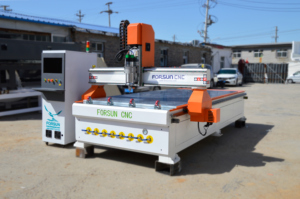 Woodworkg peinado Universal de alta velocidad de madera Carvg 1650 equipo de descarga de carga Atc Cnc Router Machine en India - Product Image 5