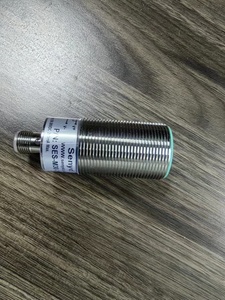 Sensor de proximidad inductivo M30 de 3 cables CC con conexión de conector M12 - Product Image 3