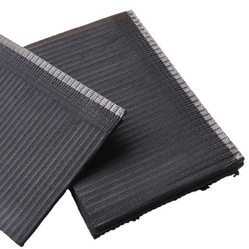 1 feuille noire