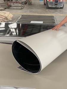 高度な金注入PVC壁パネル流れるゴールドブルーの素晴らしさ2.44m x 1.22m x 2.3mmホテルプラスチック用防水性能