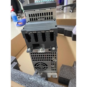 Utilizado para Siemens S120 Módulo de motor único 6SL3120-1TE24-5AC0 Entrada 600V DC Salida 45A Nuevo - Product Image 4