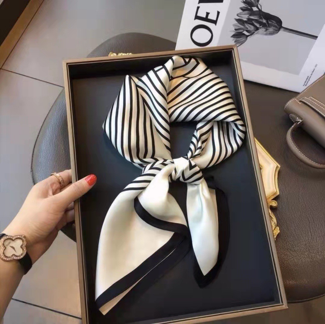 White stripe 70 square-70cm-70cm