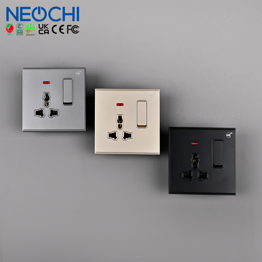 13a Switch Socket With Neon