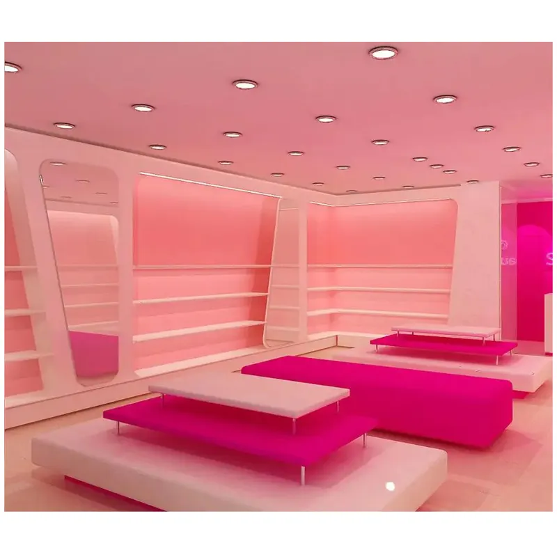 Décoration de détail moderne, magasin de chaussures rose doux, meubles et vitrine en bois, présentoir