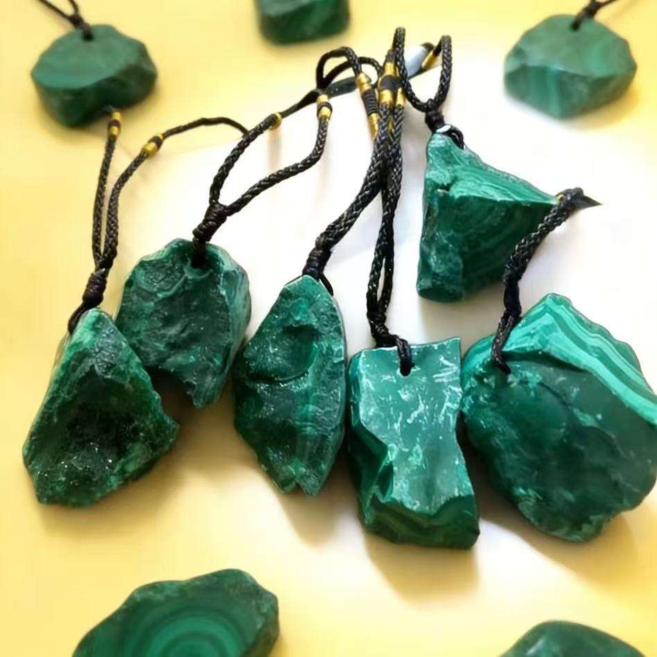 Malachite Necklaces 10-30g/pc
