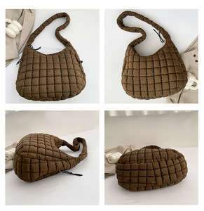 Büyü<span class=keywords><strong>k</strong></span> kapasiteli kore kapitone kabarı<span class=keywords><strong>k</strong></span> yastıklı Crossbody omuz çantaları bayanlar için özel kapitone Puffer Tote çanta