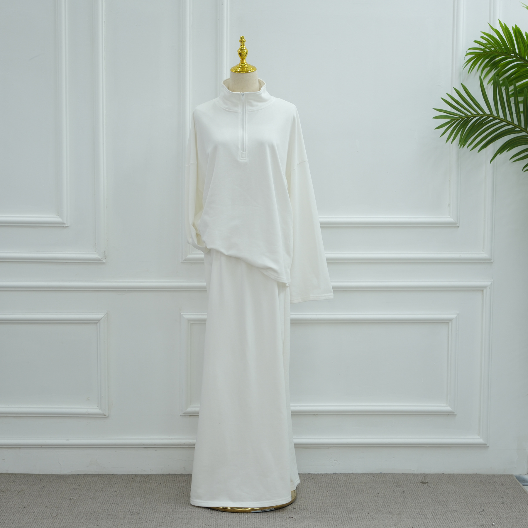 traje beige