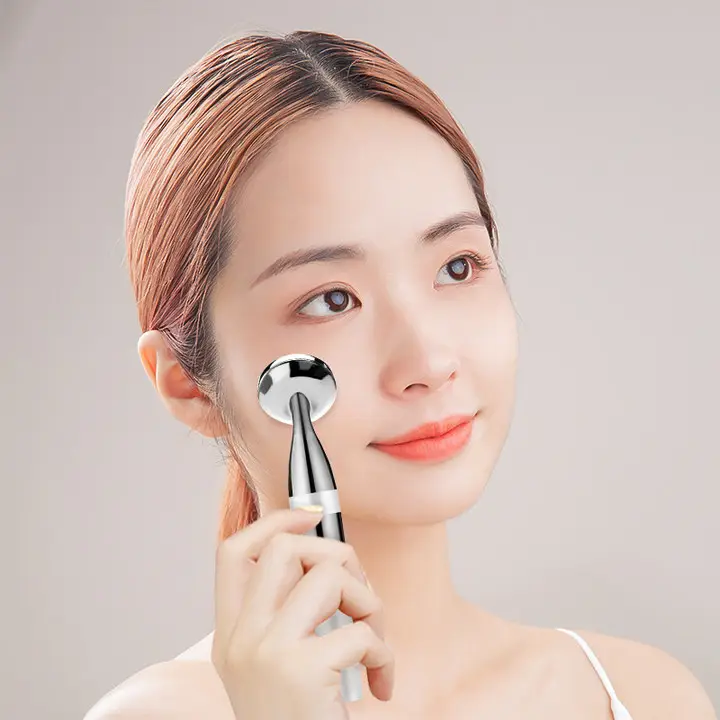 Vendita calda Clear stock con LOGO Vibrating Ion Face Device Tool massaggiatore facciale portatile Private Label nuovo 150 volte/s