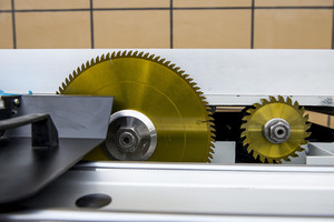 Cnc yatay ahşap makine mobilya yapımı için ahşap kesme sürgülü masa 45 derece panel testere makinası - Product Image 4