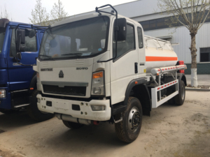Sinotruk HOWO รถบรรทุกน้ำมันดีเซลขนาดเล็ก5ตัน, รถบรรทุกหนัก HOWO 5 M3 HOWO รถบรรทุกหนักยูโร2ปล่อยมาตรฐานเครื่องยนต์รวดเร็ว6x4ด้านซ้าย - Product Image 3