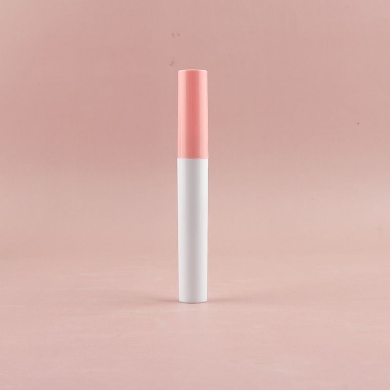 Bouchon rose, bouteille blanche