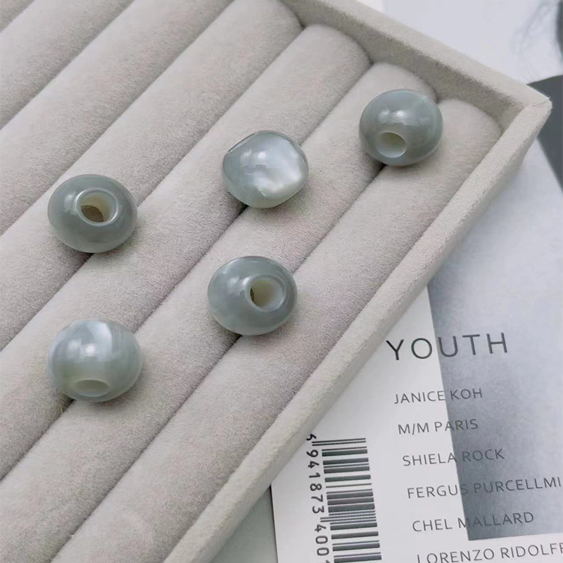 Gris