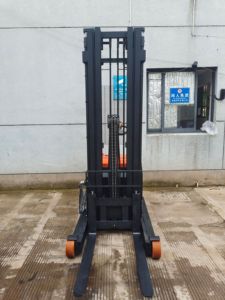 Model ulaşmak istifleyici denge istifleyici üzerinde 1.5t 2t ağır tarzı elektrikli istifleyici standı - Product Image 4