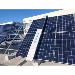 Macchina automatica dell'attrezzatura del pannello del pulitore del Robot per la pulizia del modulo solare fotovoltaico a terra