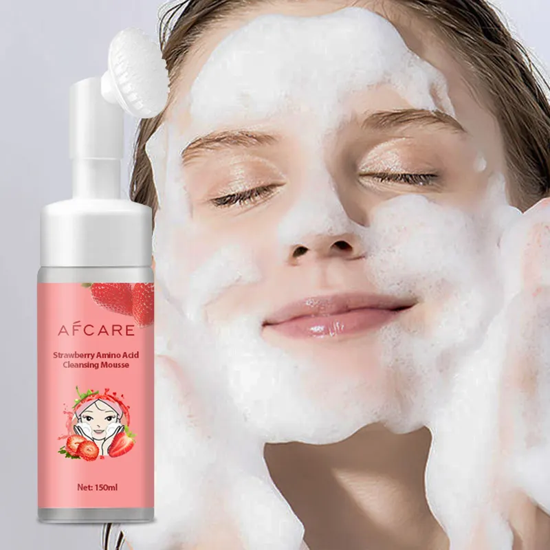 Professional Facial Cleanser Sulfate-Free Moisturizer Whitening and Vitamin C Strawberry Amino acid Foaming Face Wash