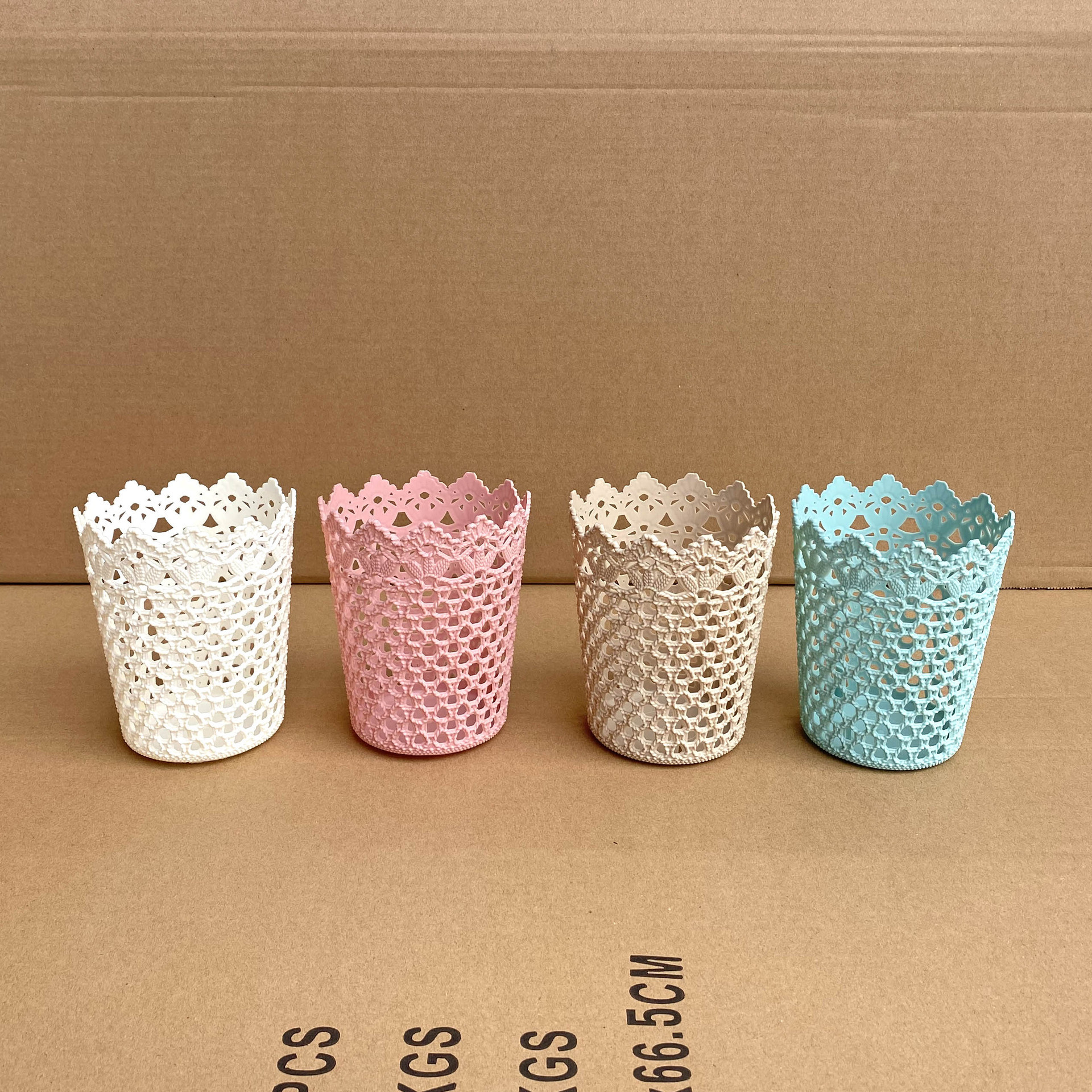 032, panier de rangement quadricolore (360/boîte)