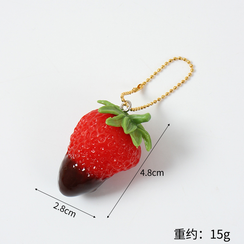 Light-colored leaf strawberry - ( gold bead chain)