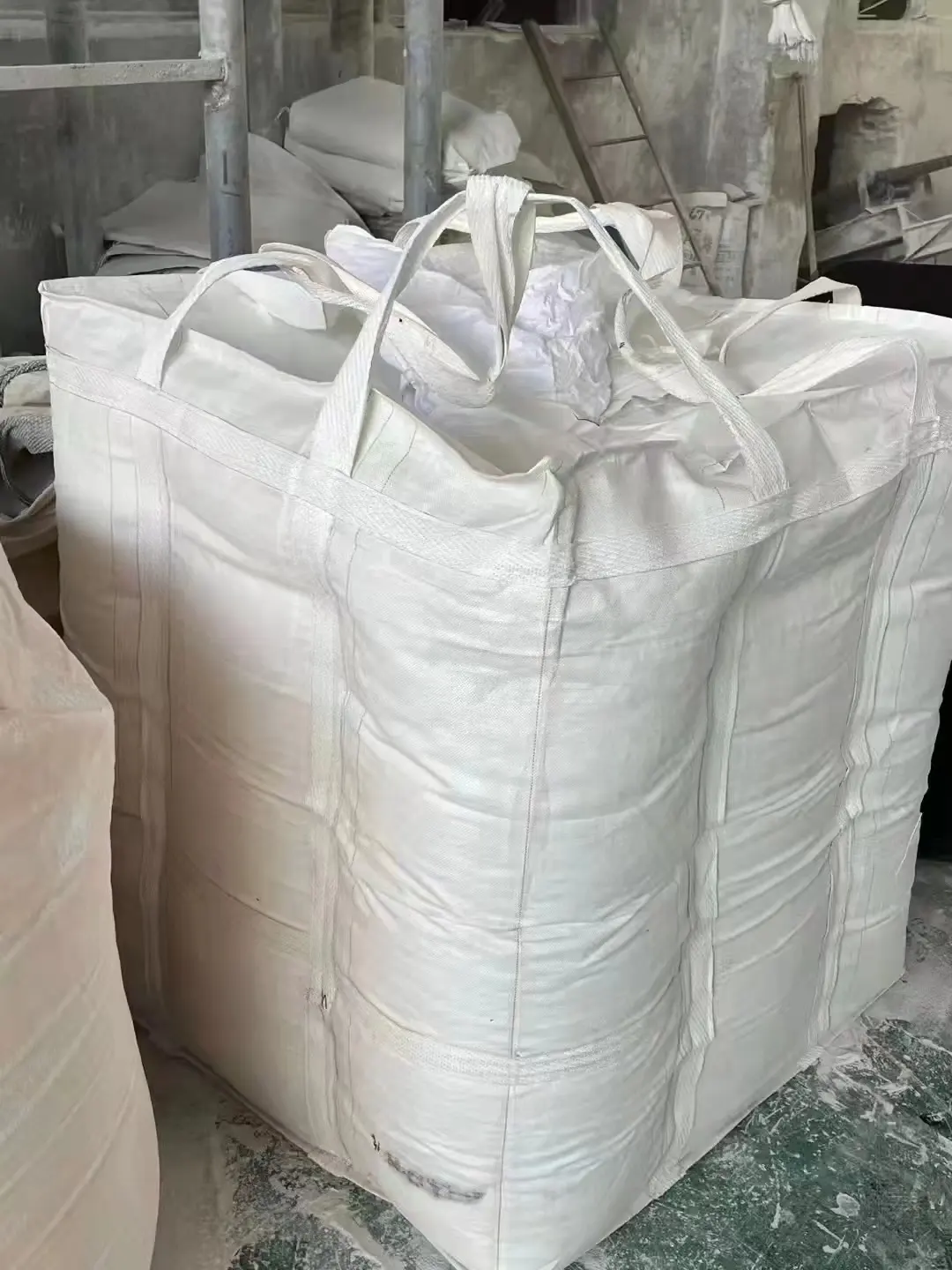 1000kg 1500kg PP dệt Túi tái chế fibc số lượng lớn tấn túi với bên trong tăng cường Màn hình in cho hóa chất/nông nghiệp sử dụng