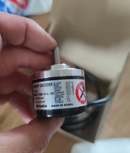Codificatore rotativo incrementale dell'asse solido 6mm Encoder ottico 40mm E40S6-1000-3-T-24 il buon prezzo DC 24V 1000ppr prodotto di alta qualità - Product Image 3