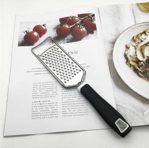 手持ち型ステンレス鋼チーズおろし金ハンドルモダンマニュアル野菜カッターフルーツチョコレート食品準備用レモンゼスター - Product Image 5