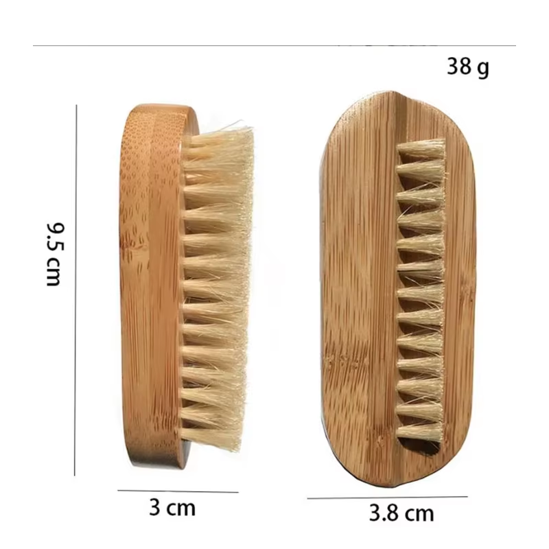 # 128 Bambou + poils de sanglier (brosse à ongles)
