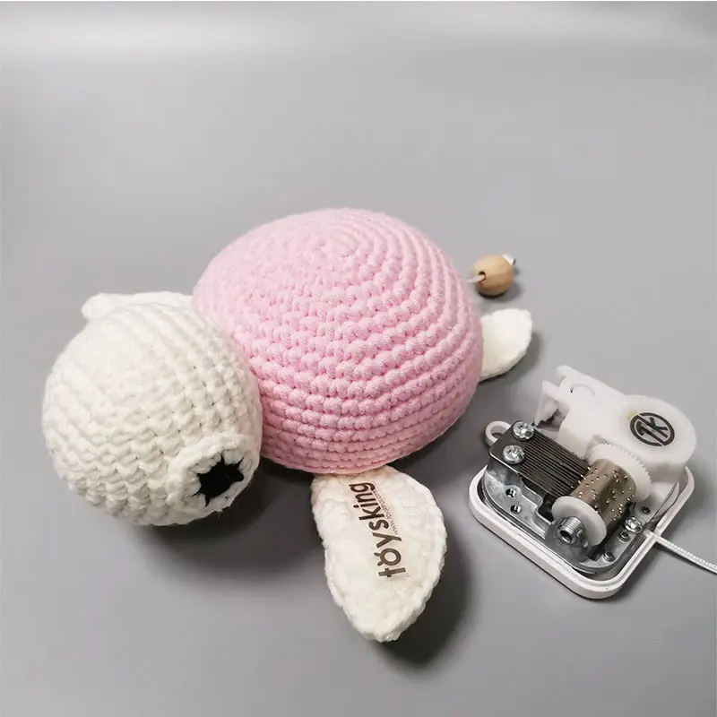 TK Handarbeit Garn Häkeln Neugeborene Baby Geschenke Pull String Spieluhr Spielzeug für Säugling Amogurumi Schildkröte mit Buche Holz Perle