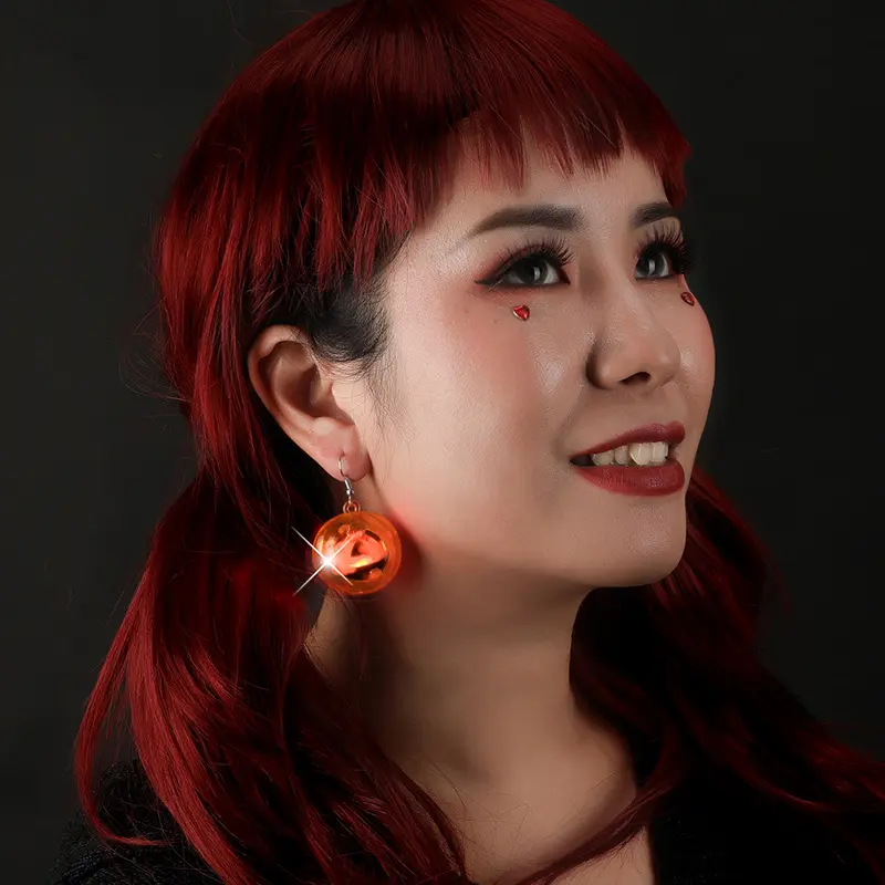 Designer Halloween Acrylique Citrouille Crâne LED Brillant Glowing Lumineux Boucle D'oreille pour les Femmes