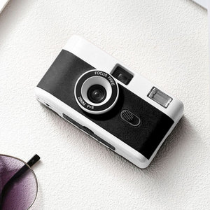 Logo Print Cheap Reusable <strong>Kodak</strong> Film 35mm Camera Colorful Manual Wind and Rewind Photos with White Flash - Product Image 1