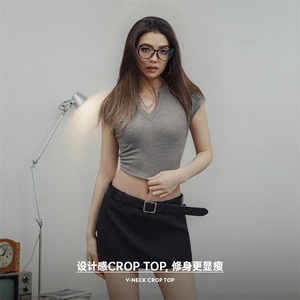 马登批发便宜的v领短袖棉质t恤女休闲百搭短款辣女孩修身基本上衣女