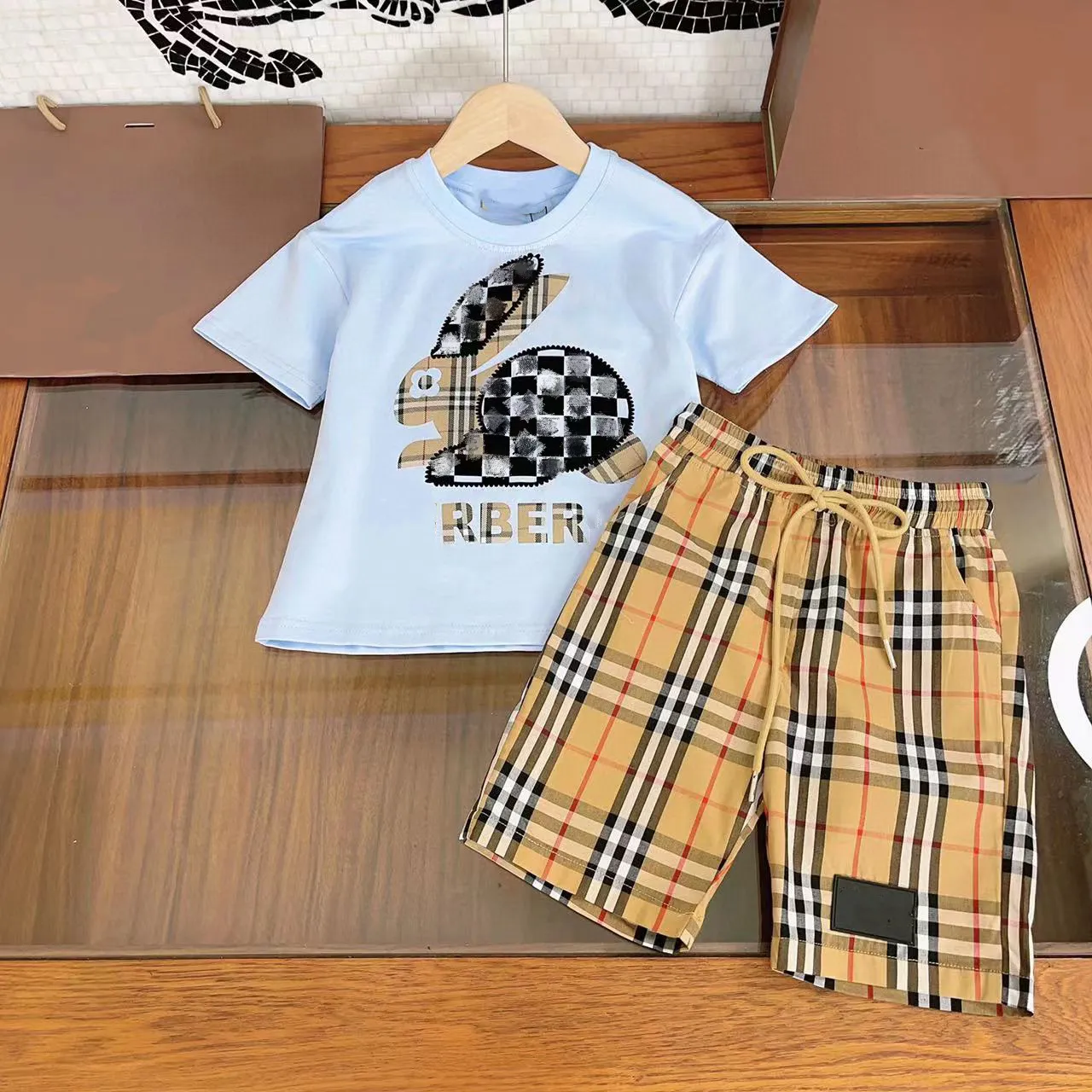 Designer little boys' clothing sets fashion kids clothing wholesale
