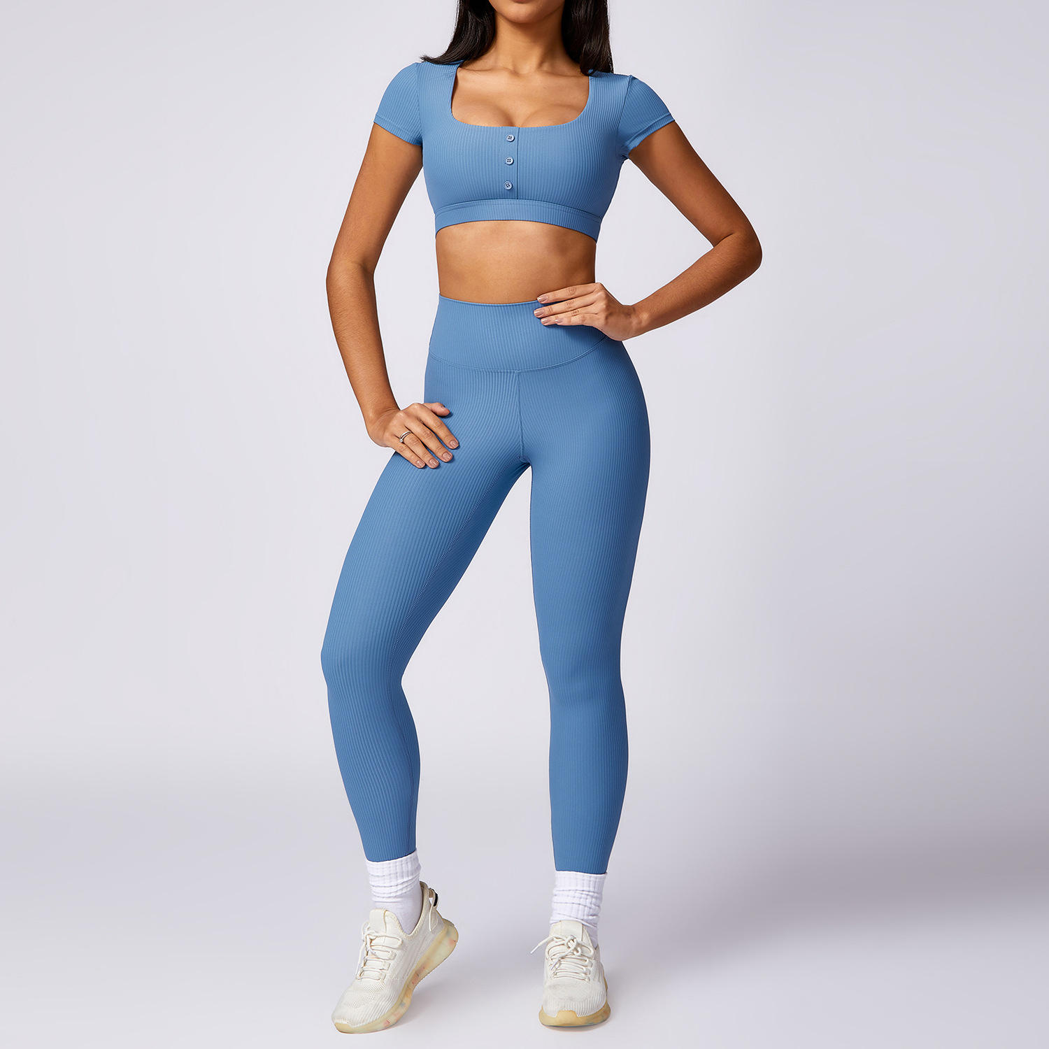 ชุดสีฟ้า1