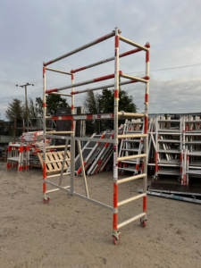 Prima高品質<span class=keywords><strong>5m</strong></span> 10m 15mアルミニウム合金足場タワーモバイル足場建設用アルミニウム足場タワー