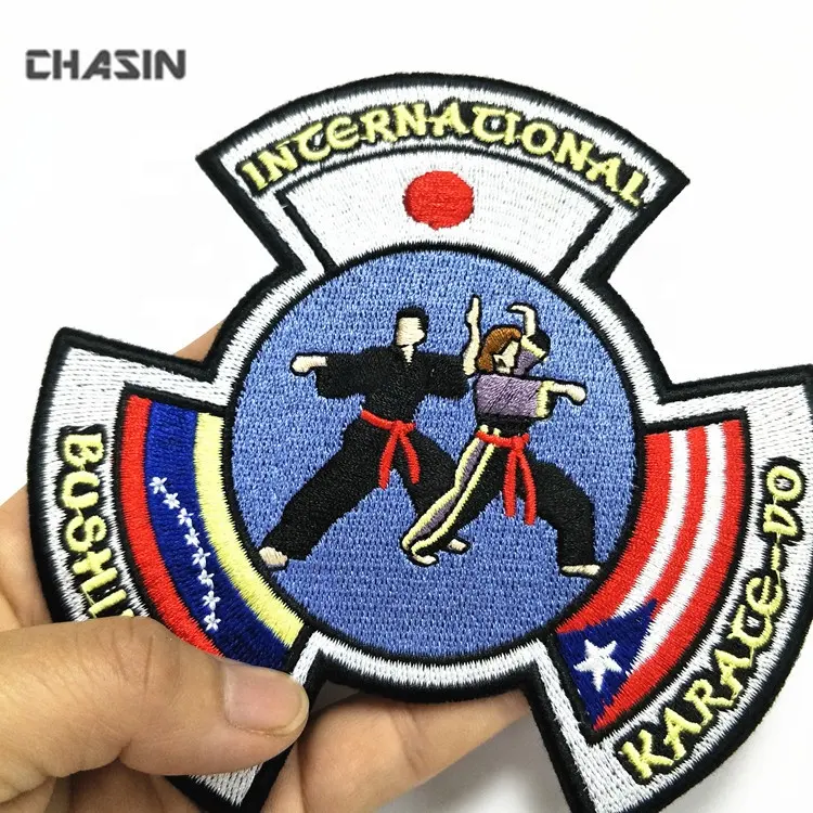 De Coser-en tela de bordado personalizado parche de logotipo para el karate
