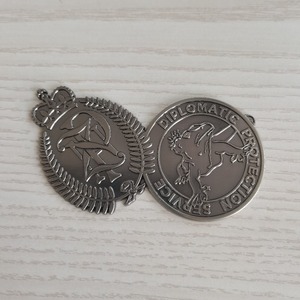 Çin paraları üreticisi kişiselleştirilmiş Logo çinko alaşım iki ton kaplama promosyon hediyelik eşya paraları - Product Image 4