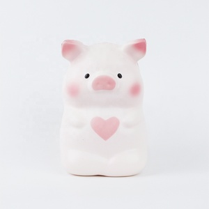 2025ของเล่นใหม่ตุ๊กตาหมูหัวใจสีชมพูไวรัส PU นุ่มของเล่นสำหรับบรรเทาความวิตกกังวลสำหรับเด็กผู้ชายเด็กผู้หญิงสำหรับวันอีสเตอร์/ วันวาเลนไทน์ - Product Image 4