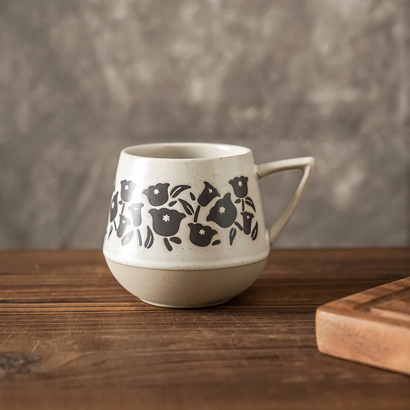 Coupe ronde en terre cuite Fleur de Trompette