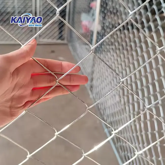 Özelleştirilmiş galvanizli zincir bağlantı çit, yeşil otoyol çit