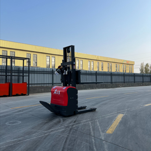 1.5 Ton Fully Electric Double Lift Stacker <strong>Crane</strong> Forged for Efficient <strong>Loading</strong> &amp; <strong>Unloading</strong> in Factories Workshops &amp; Warehouses