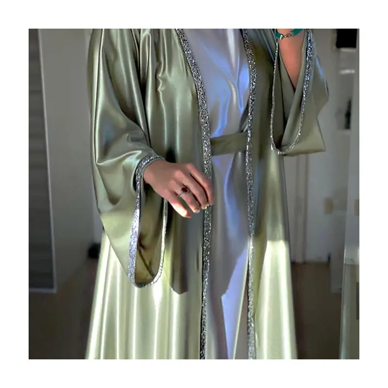 2023 diseños OEM Eid Dubai islámico elegante modesto abierto Abaya interior Slip vestido conjunto diamante satén seda Abaya mujeres vestido musulmán