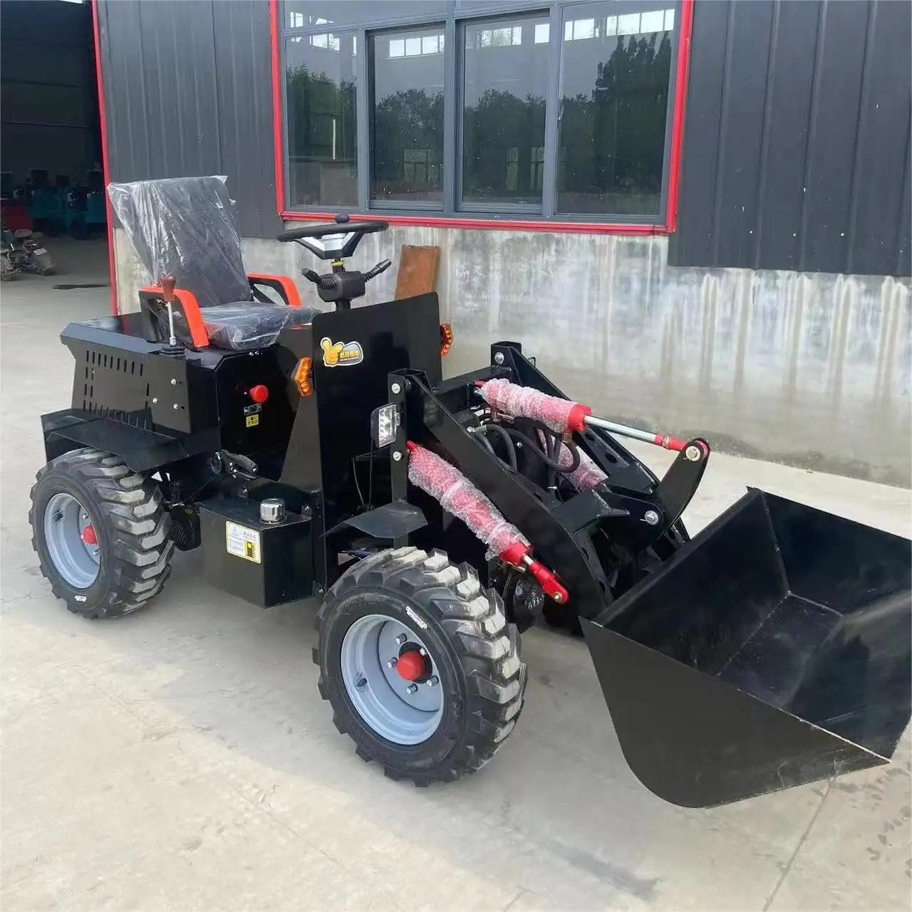 Preço barato Mini Pequena Retroescavadeira Elétrica 500kg 600 Kg Mini Skid Steer Loader