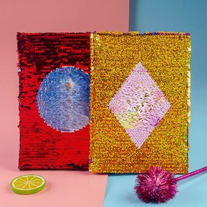 Taccuino personalizzato con paillettes per ragazze con copertina in paillettes glitter con fantasia - Product Image 2