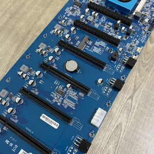 新型GPU 9 12显卡PCI-E X16 DDR3 M-SATA固态硬盘直插式主板支持A/N显卡集成中央处理器