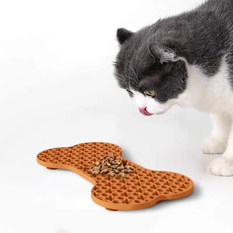 Silicone lento alimentatore Lick tappetino per il piccolo cane gatto con ventose Puzzle stuoia cibo