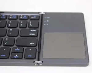 适用于IPad平板电脑手机升级版C型充电B033 + 3折蝴蝶结折叠无线蓝牙迷你键盘，带触摸板 - Product Image 3