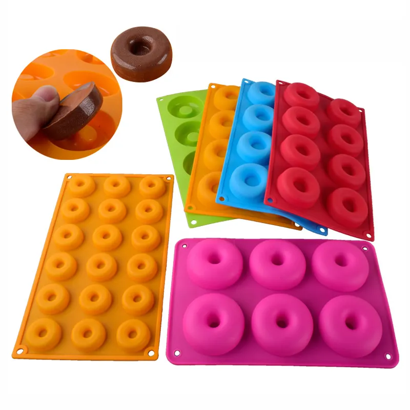 Calor Premium Resistente Food Grade Antiaderente Donut Mold 6/8/18 Cavidade Silicone Donut Bolo Panela de Cozimento