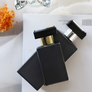Di alta qualità vuota stile semplice forma rettangolare contenitore di profumo bottiglia di vetro con coperchio personalizzato